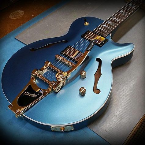 Blue Metallic 50s Guitar